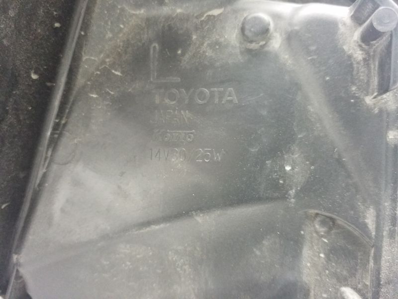 Фара передняя левая Toyota Camry V70 LED ДХО