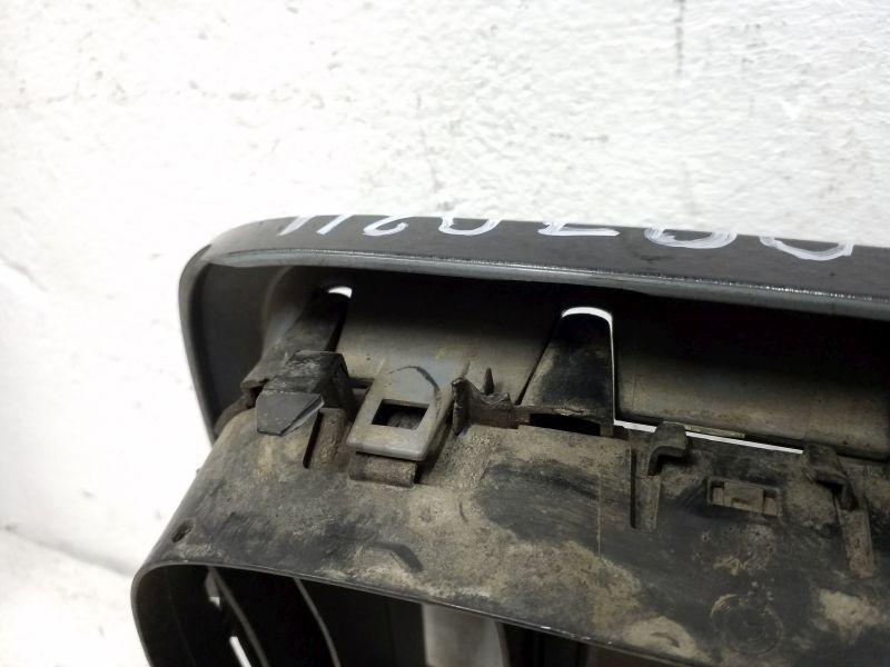 Решётка радиатора правая " черная " BMW X5 F15 М-пакет