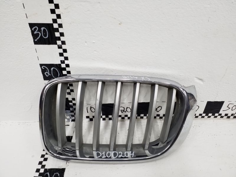 Решетка радиатора левая BMW X3 F25