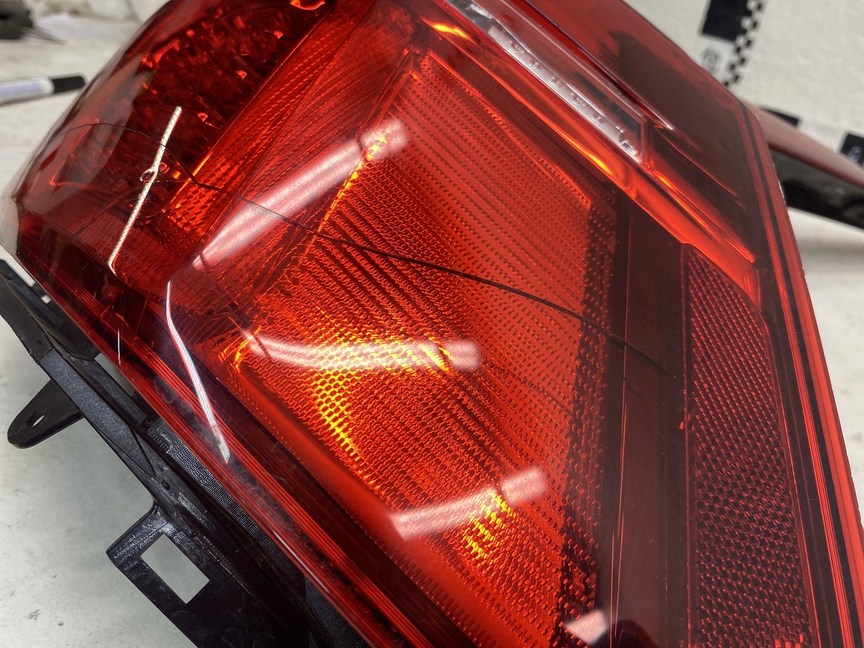 Фонарь задний правый Volvo XC60 2 LED