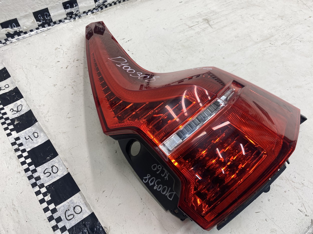 Фонарь задний правый Volvo XC60 2 LED