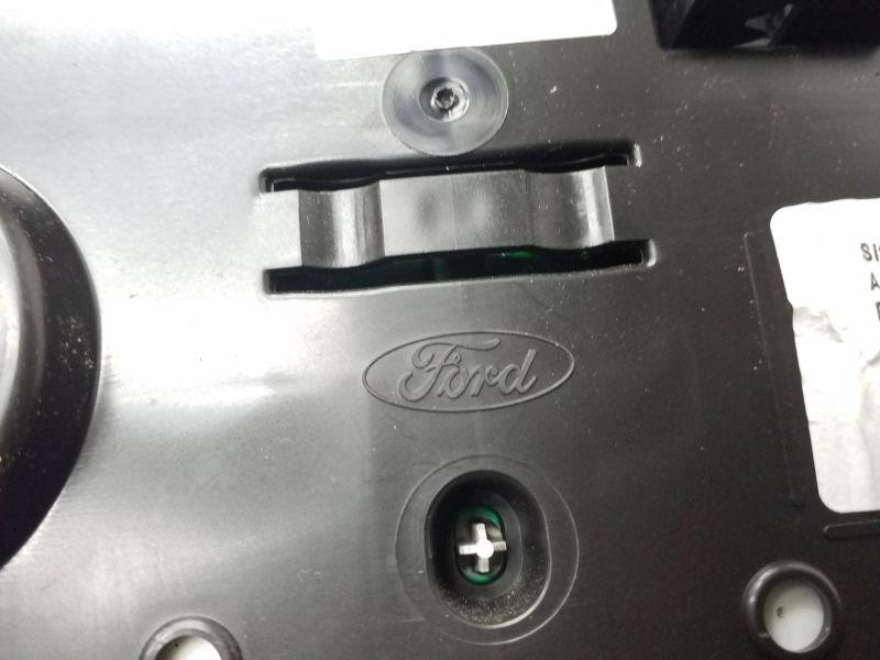 Панель приборов Ford Focus 3