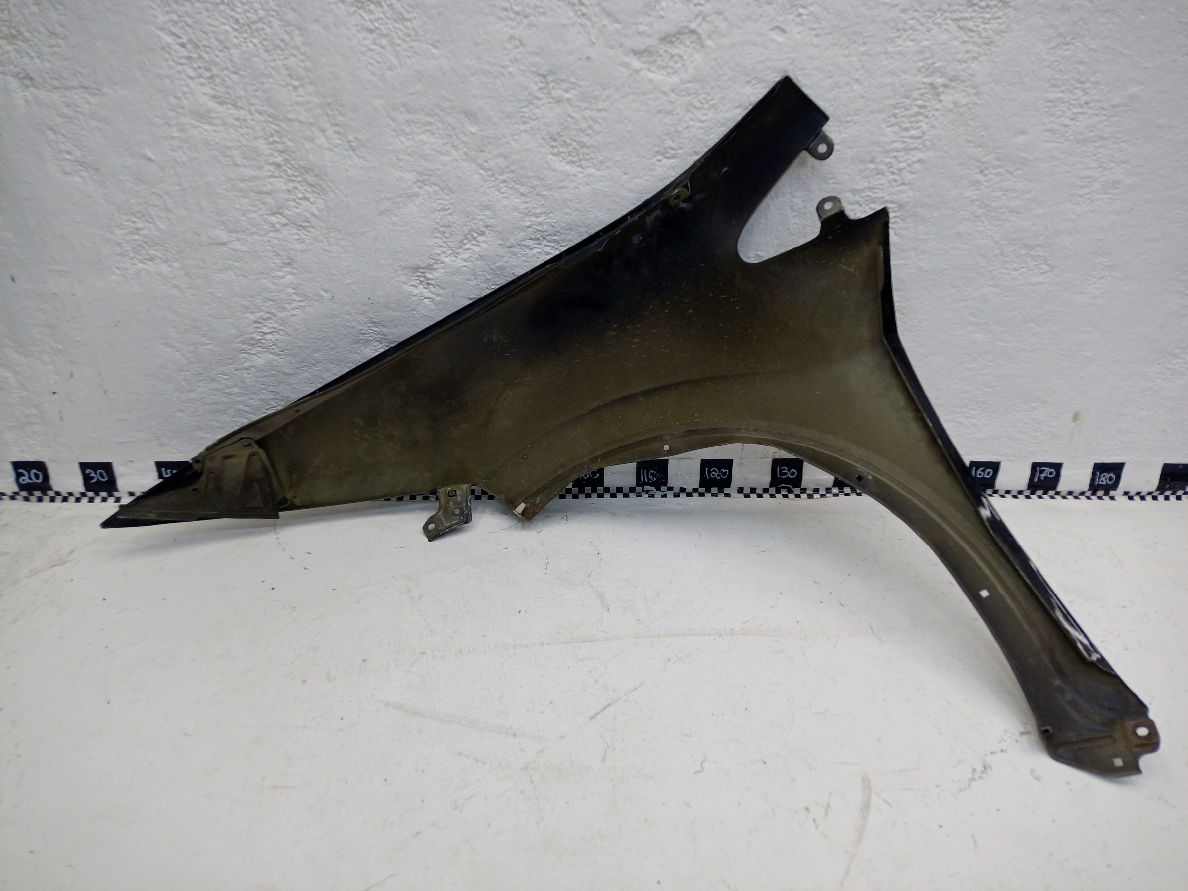 Крыло переднее правое Honda Civic 8 Hatchback 5D