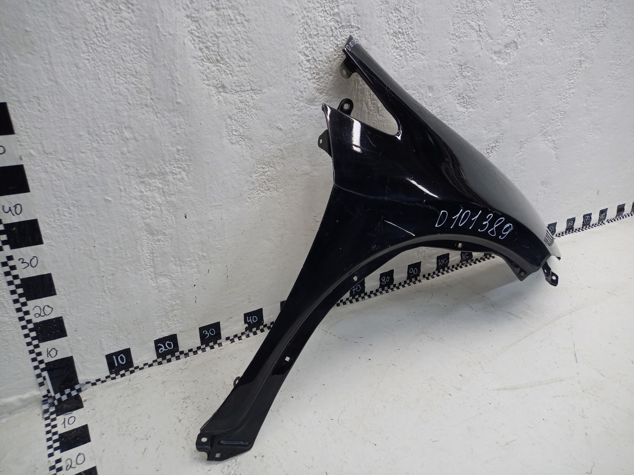 Крыло переднее правое Honda Civic 8 Hatchback 5D