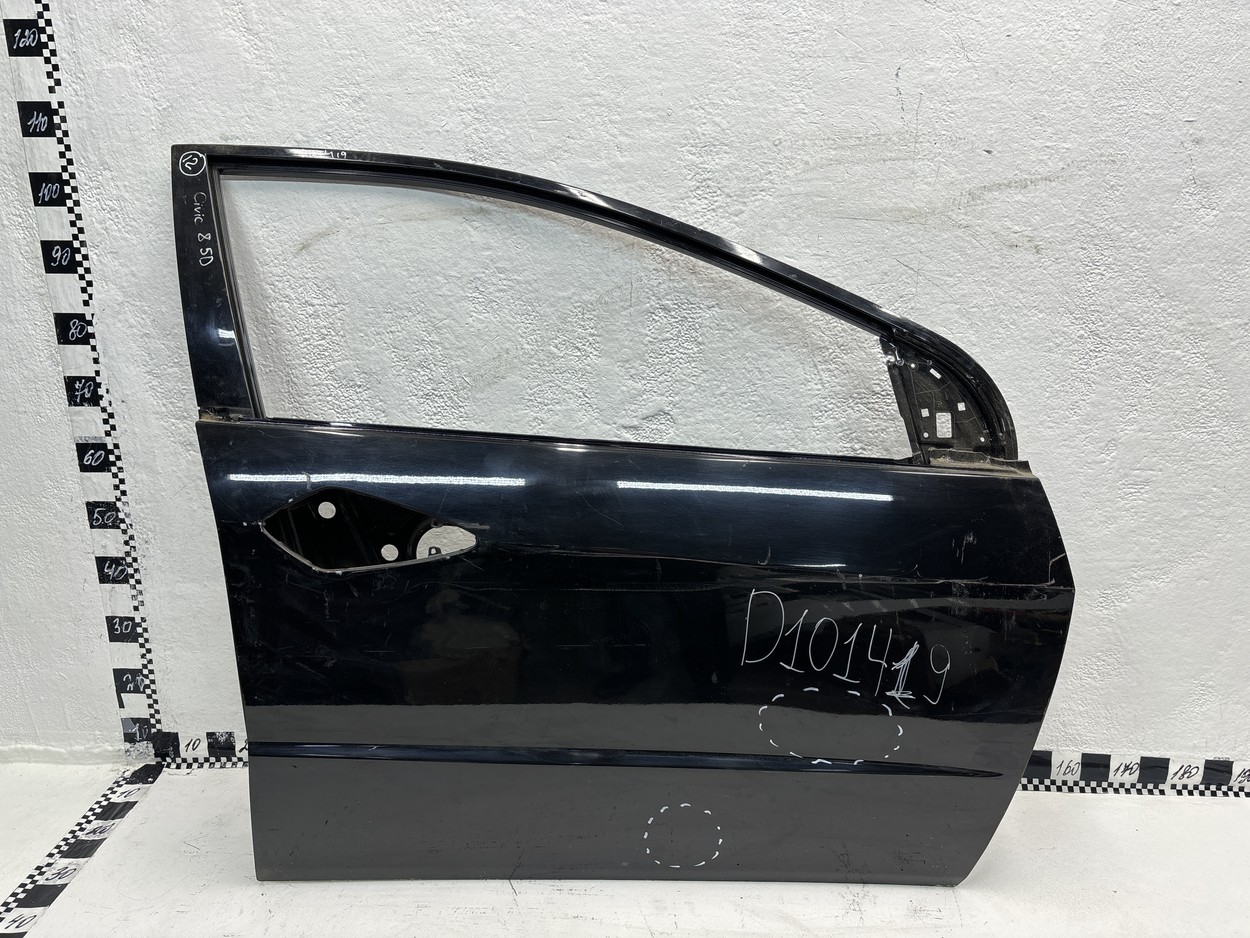Дверь передняя правая Honda Civic 8 Hatchback 5D