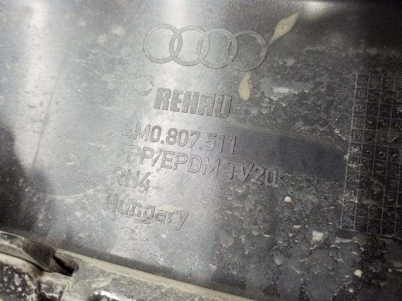 Бампер задний верхняя часть Audi Q7 2