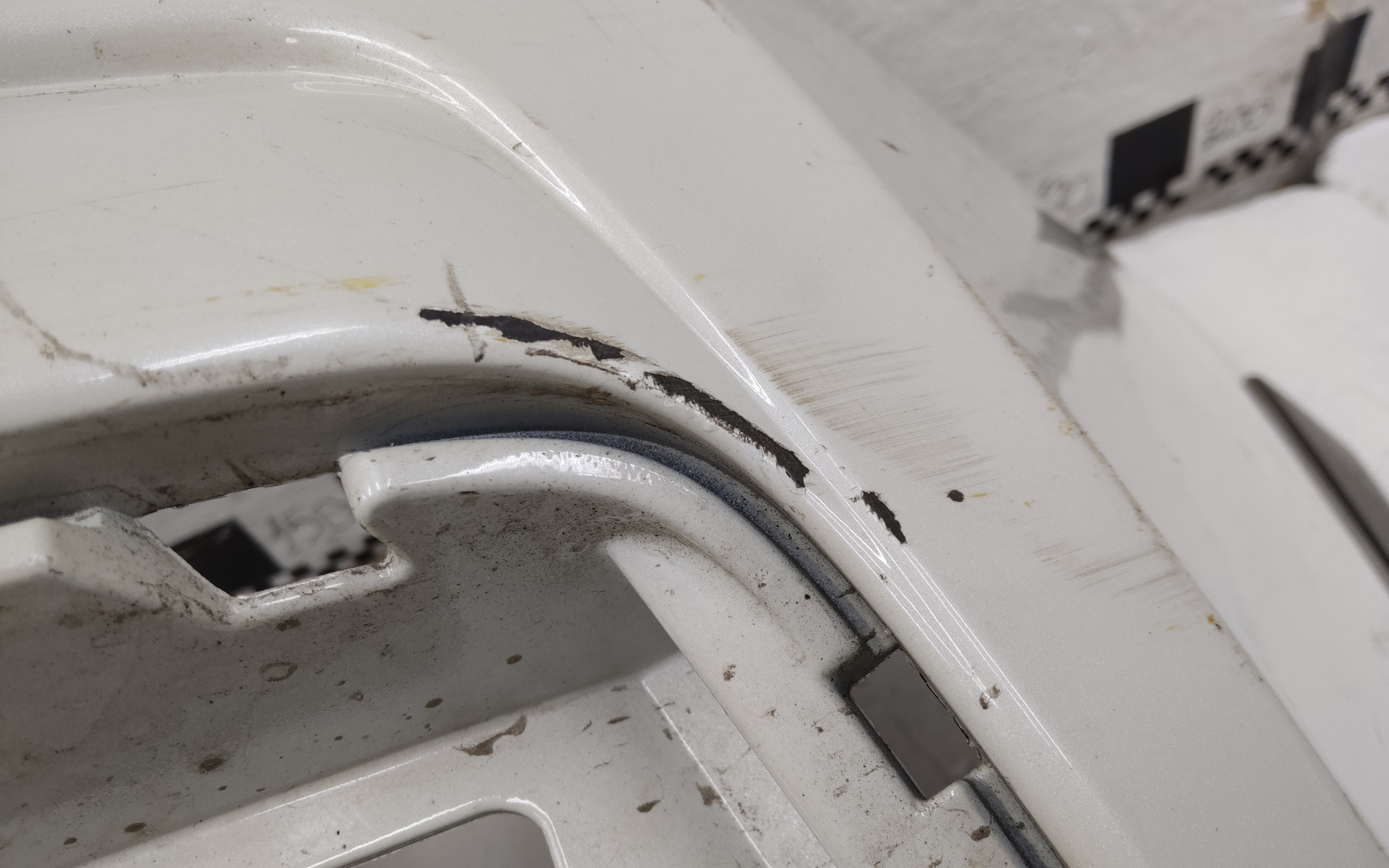 Бампер передний Subaru Forester 5 SK