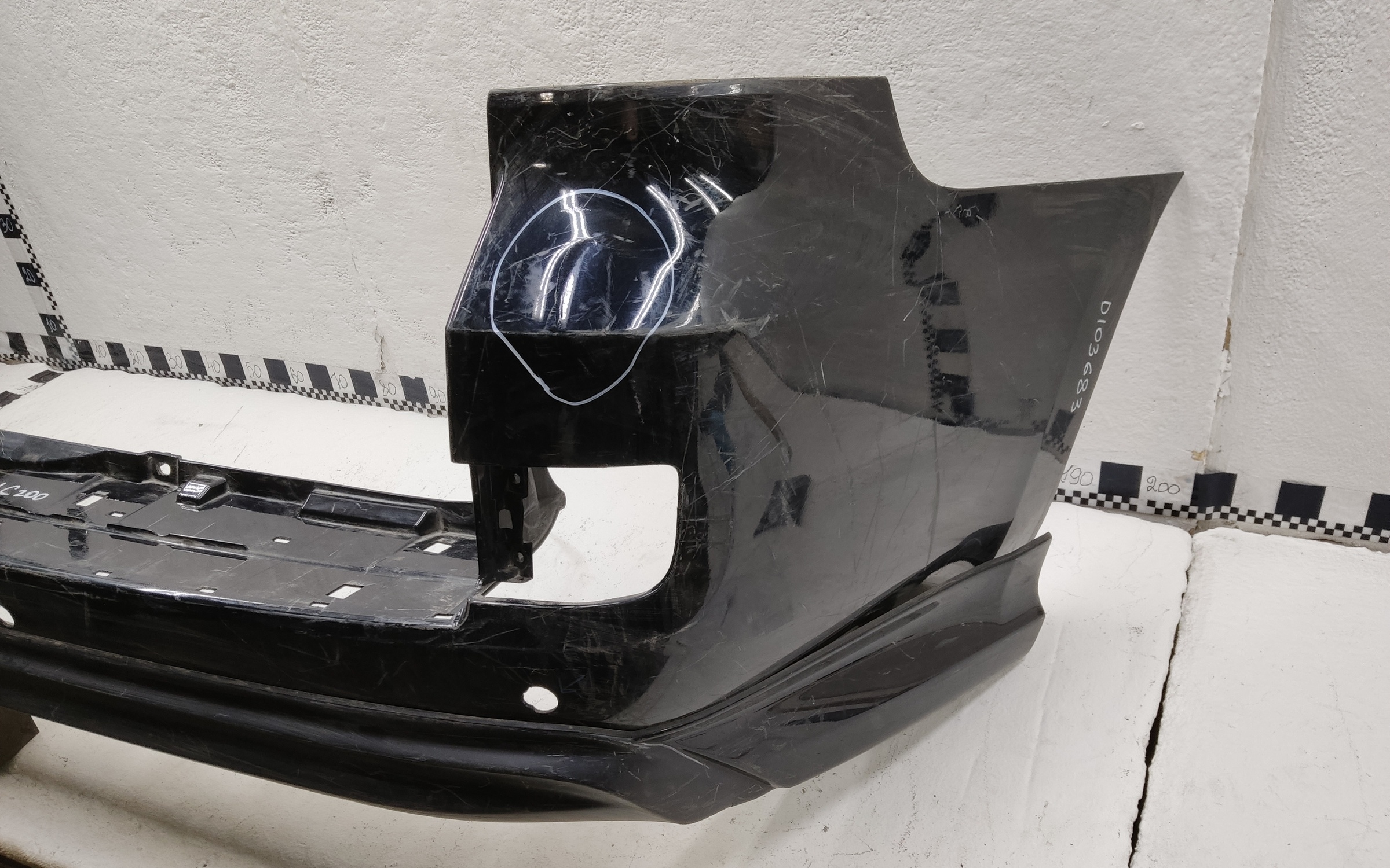 Бампер задний Toyota Land Cruiser 200 Restail 2