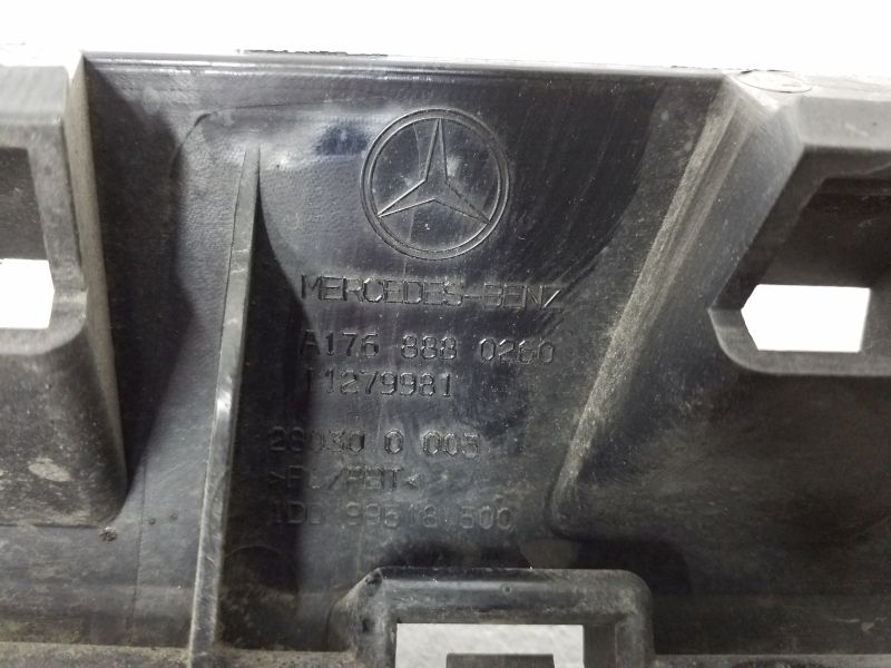 Решетка радиатора Mercedes-Benz A-klasse W176
