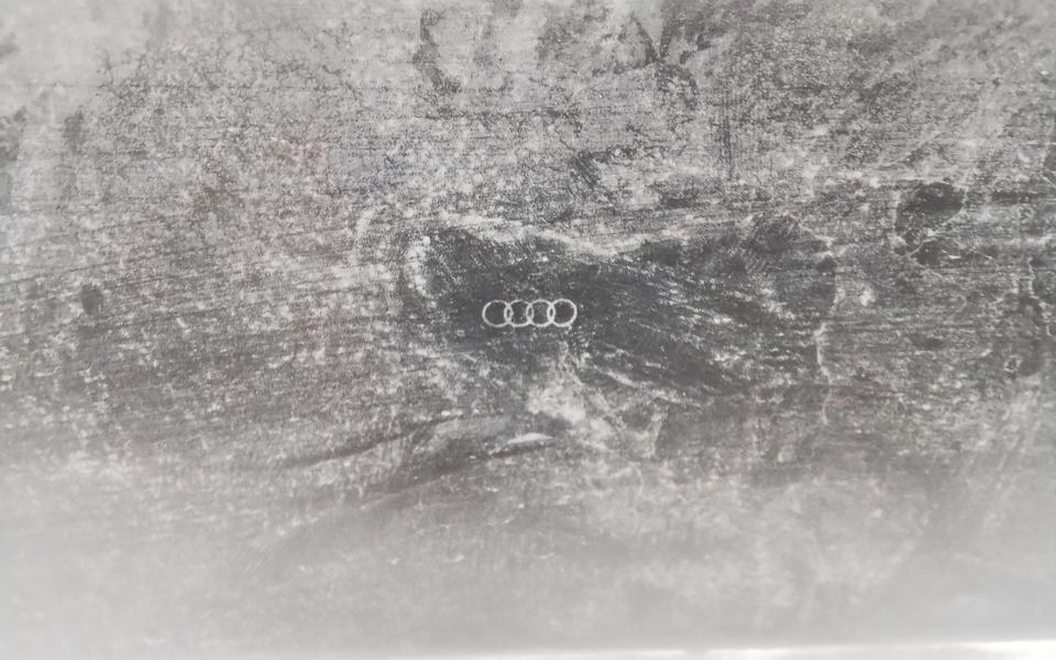 Капот Audi A4 B9
