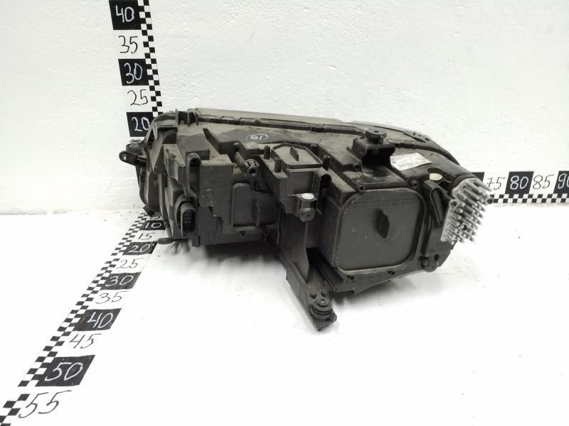 Фара передняя правая Volkswagen Tiguan 2 LED