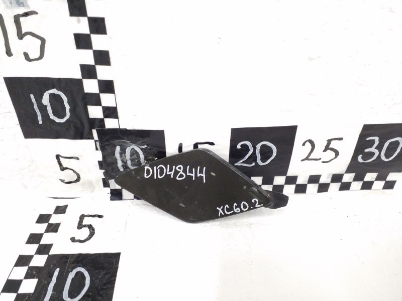 Заглушка буксировочного крюка переднего бампера Volvo XC60 2