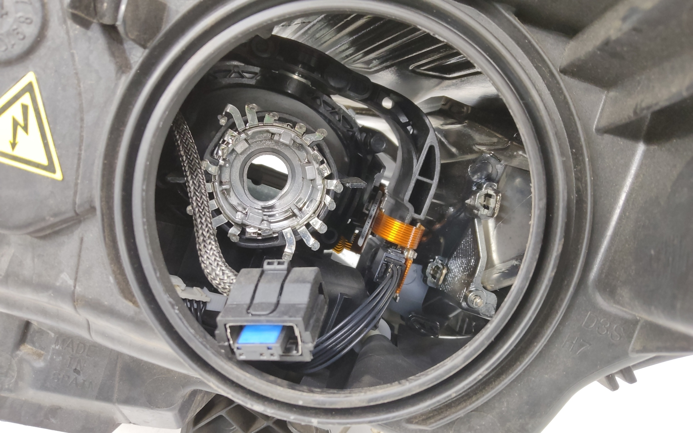 Фара передняя правая Ford Kuga 2 Restail ксенон ДХО