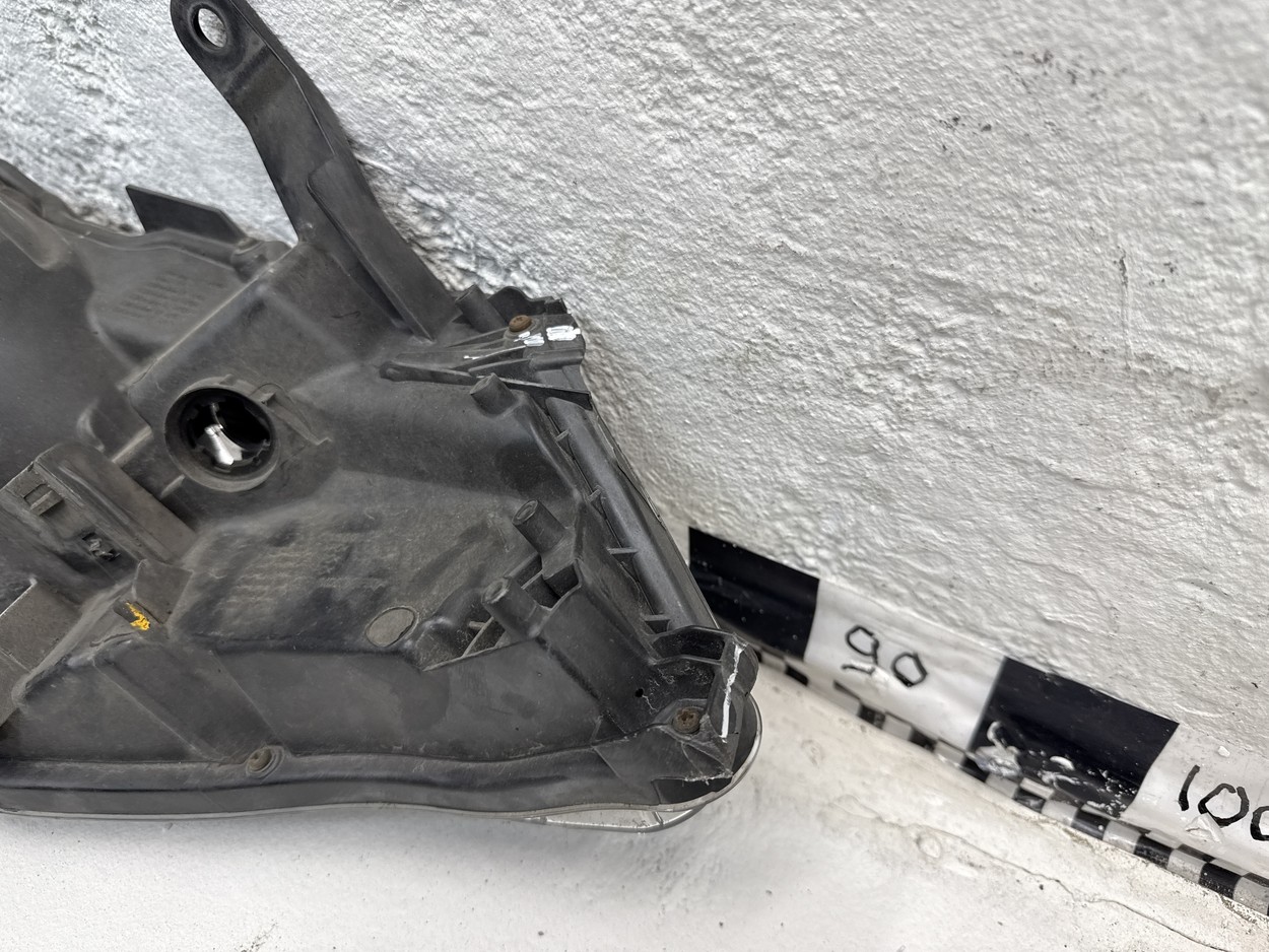 Фара передняя левая Toyota Corolla E180 Restail галоген ДХО
