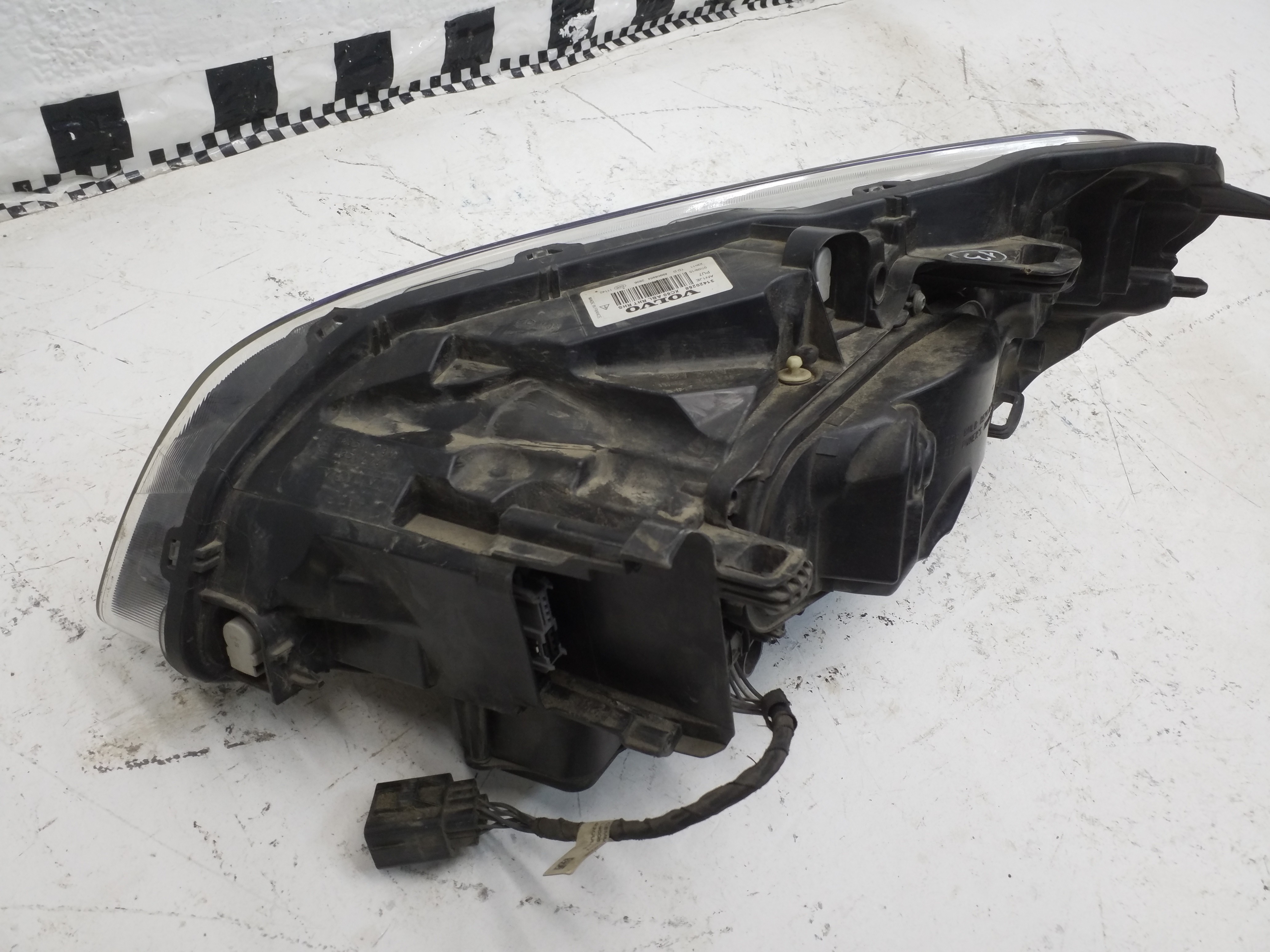 Фара передняя правая Volvo XC60 1 Restail ксенон адаптив