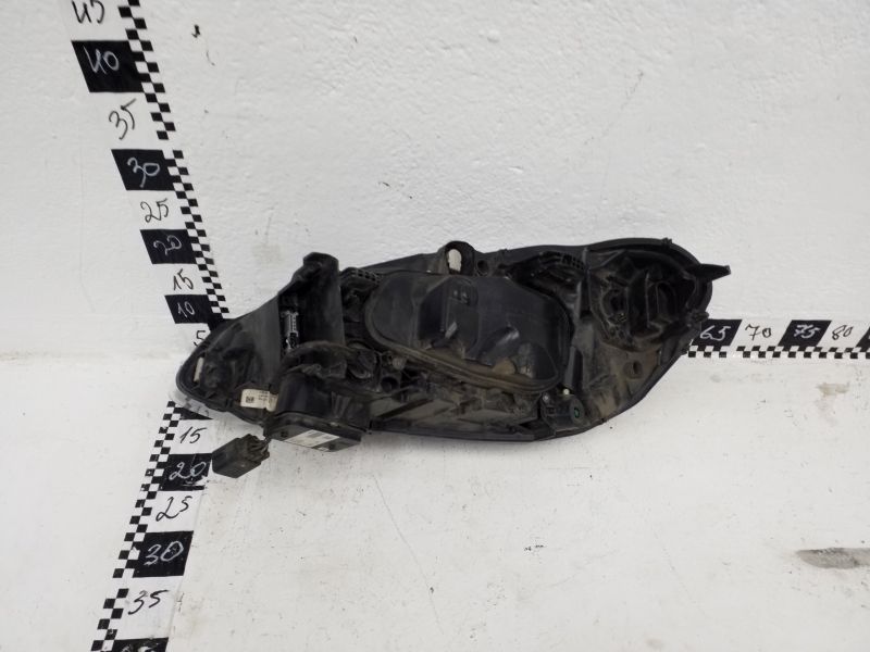 Фара передняя правая Volvo XC60 1 Restail ксенон адаптив