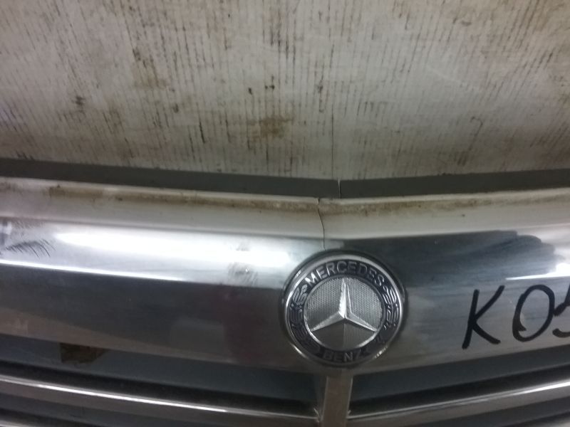 Решетка радиатора Mercedes Benz C-klasse W204