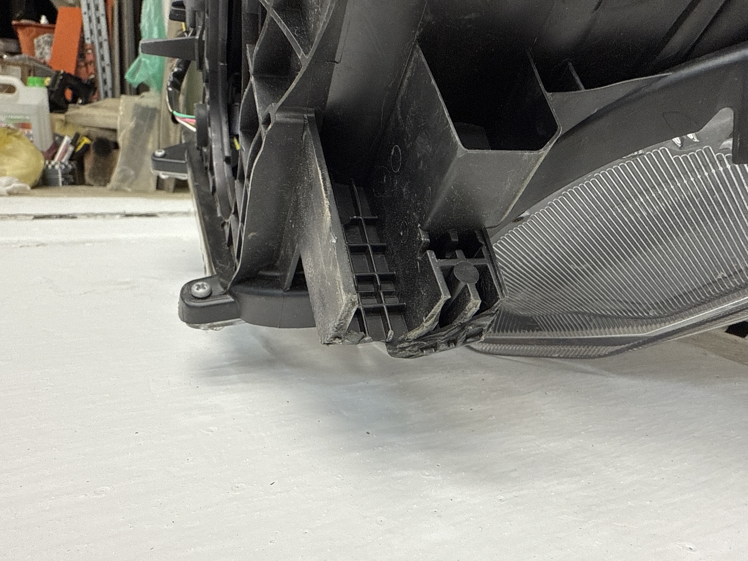 Фара передняя правая Toyota RAV4 CA40 Restail LED