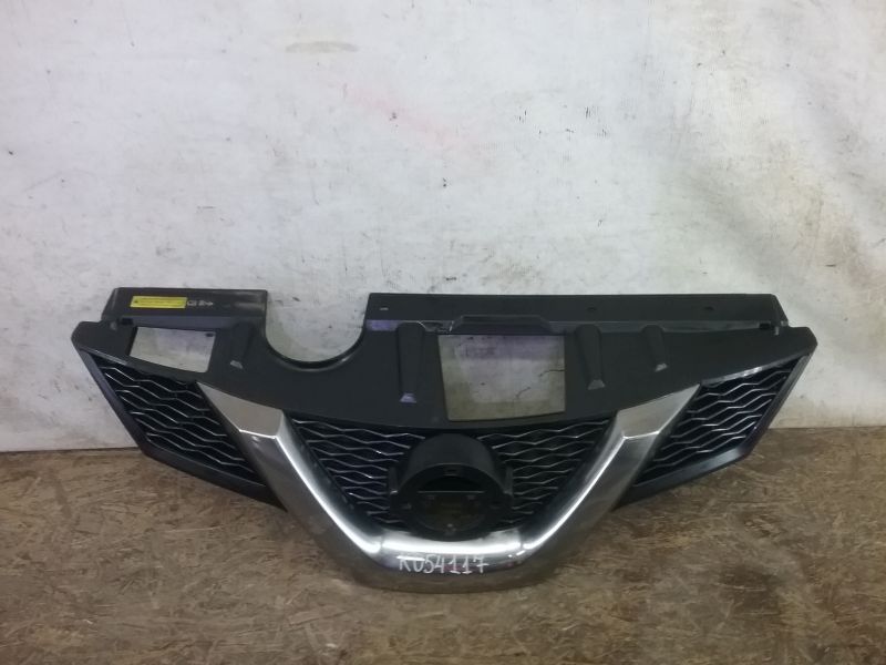Решетка радиатора Nissan X-Trail T32