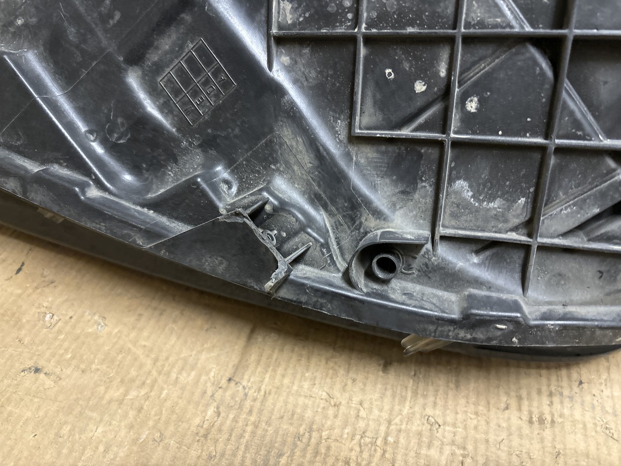 Фара передняя правая Volkswagen Touareg 2 Restail ксенон с ДХО