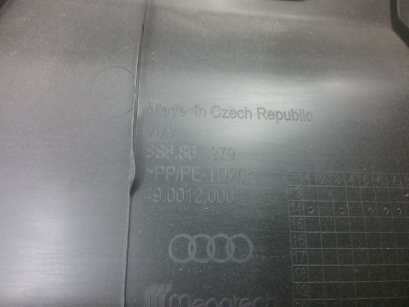 Обшивка крышки багажника Audi TT 8S