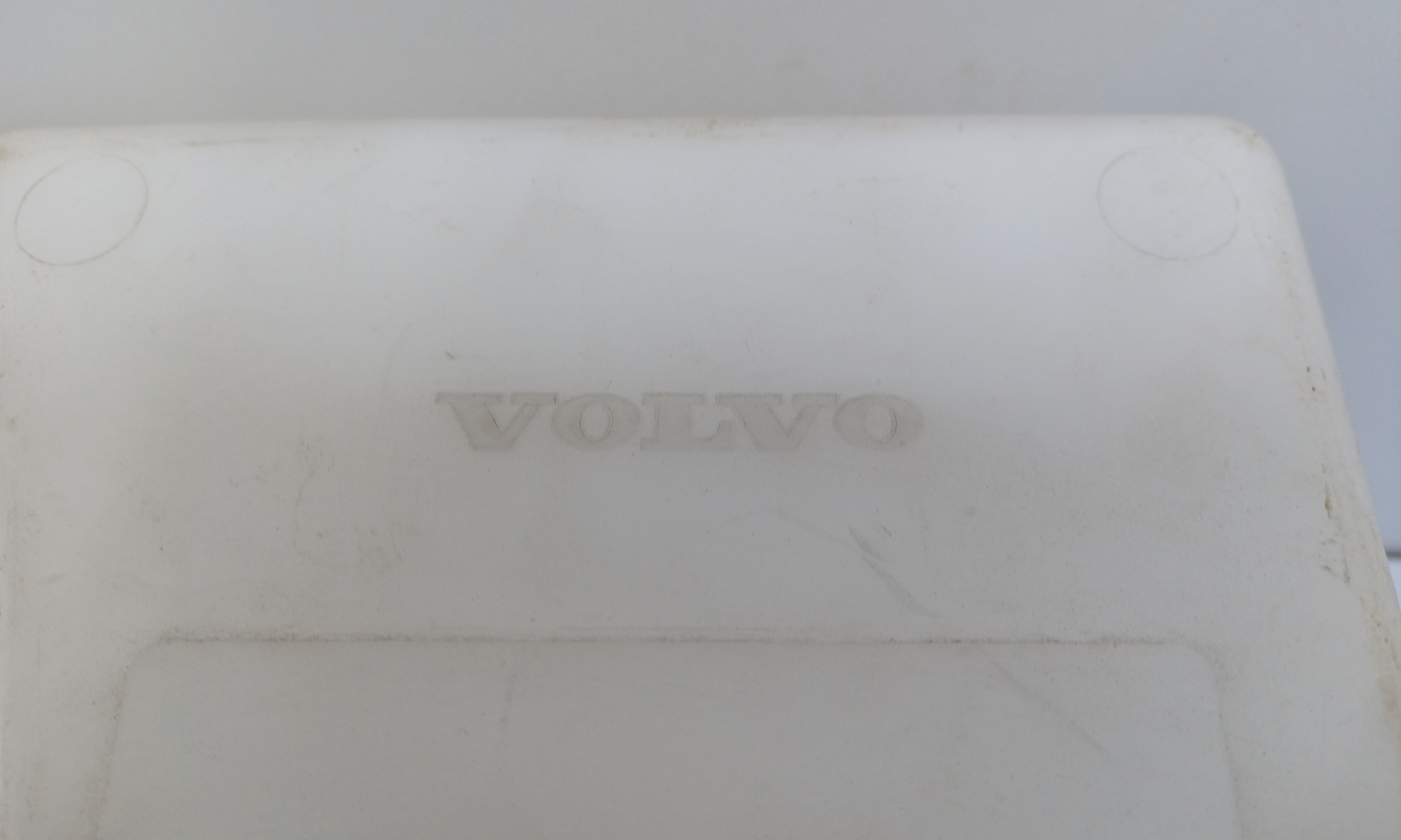 Бачок омывателя Volvo V40 2