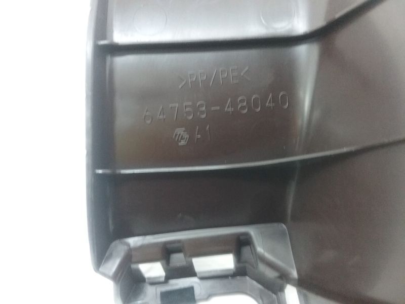 Обшивка крышки багажника задняя правая Lexus RX 4