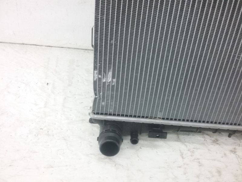 Радиатор охлаждения двигателя Range Rover Sport 2 дизель 3.0
