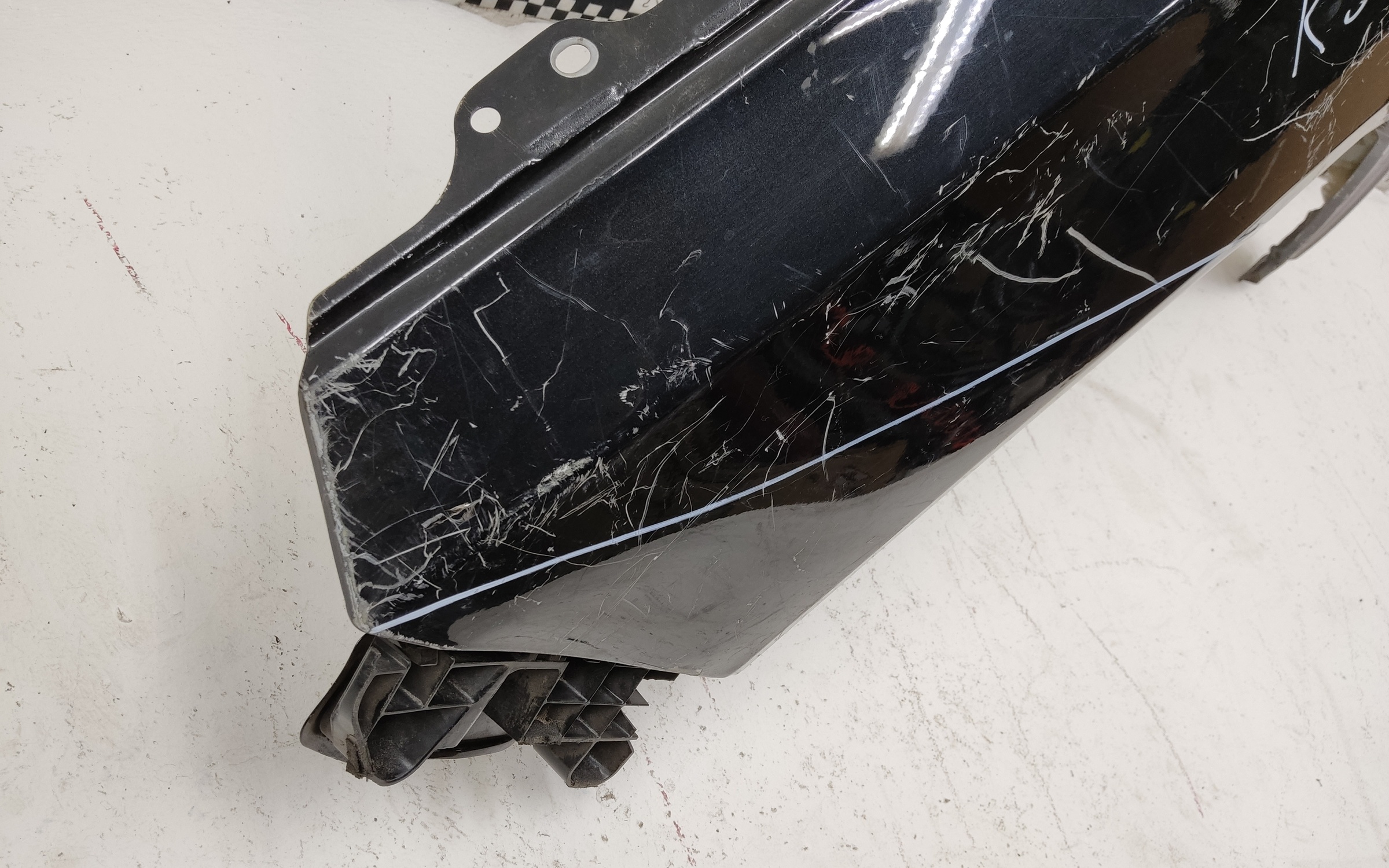 Крыло переднее левое Suzuki Vitara 2 под повторитель