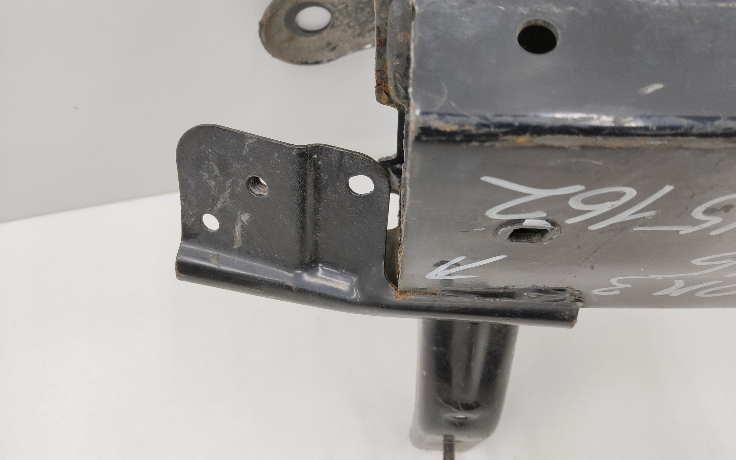 Усилитель переднего бампера Hyundai Tucson 3