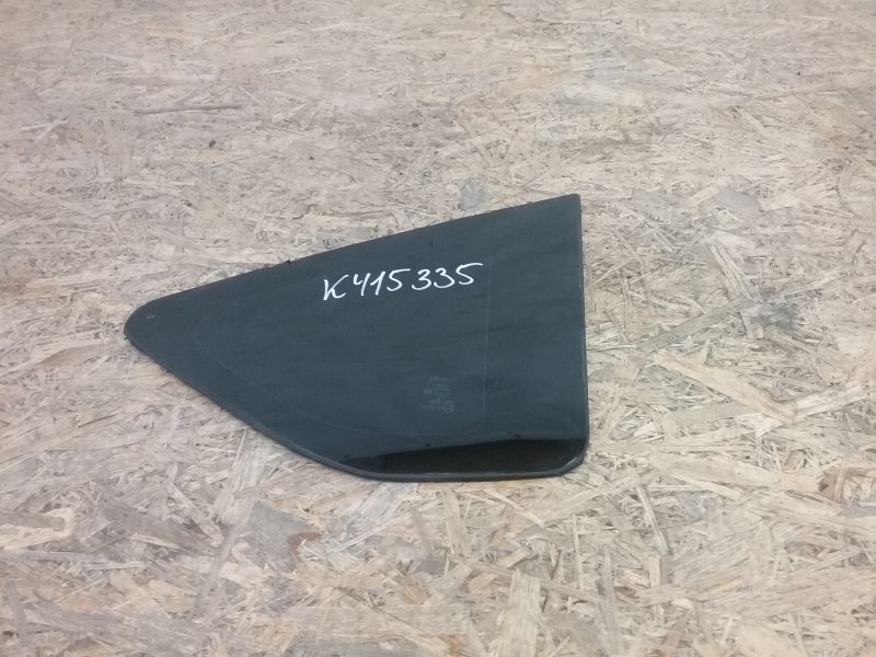 Стекло кузовное заднее правое Toyota RAV4 CA40