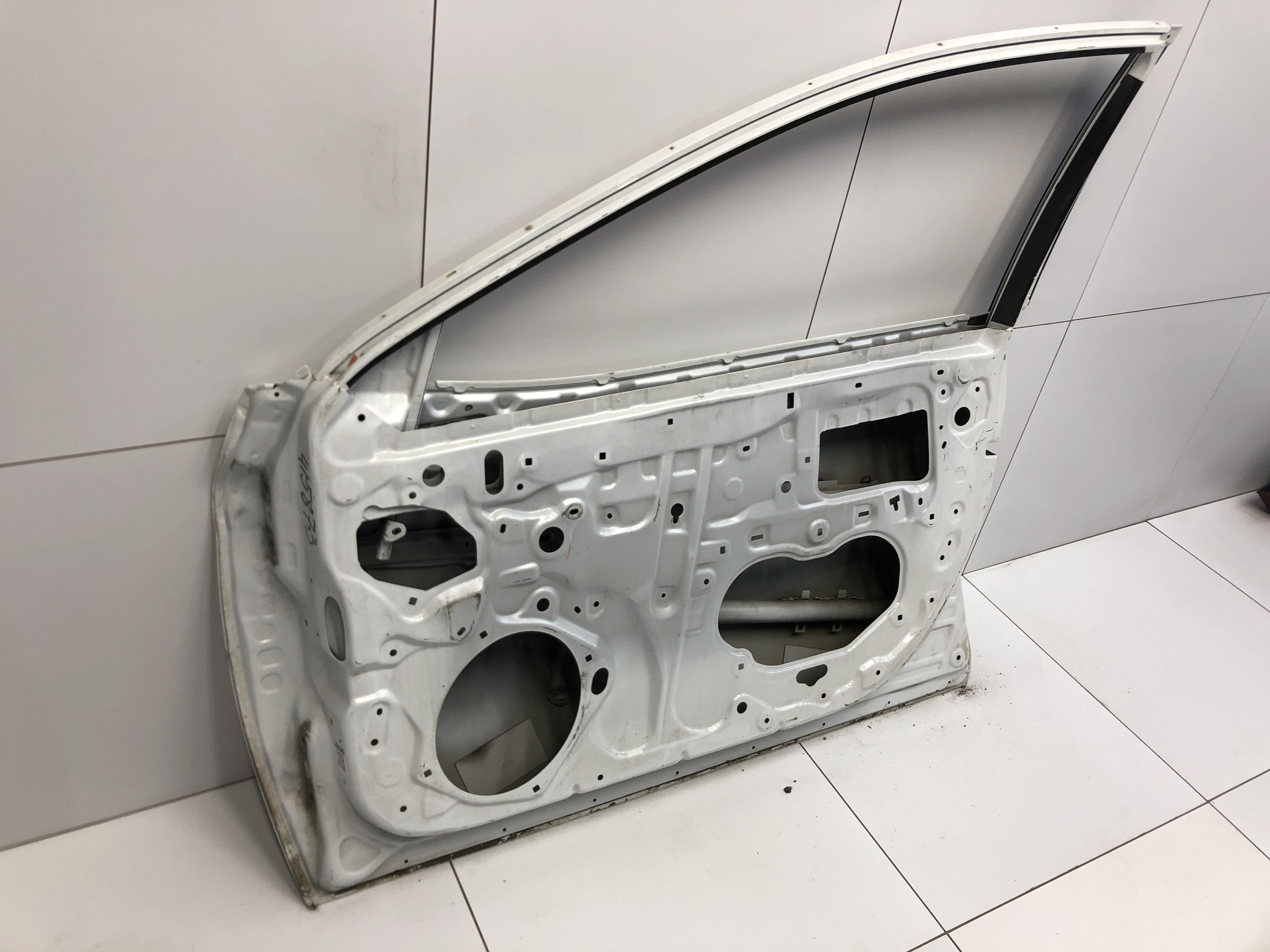 Дверь передняя правая Toyota Camry V70