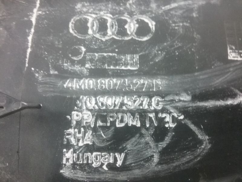 Бампер задний нижняя часть Audi Q7 2