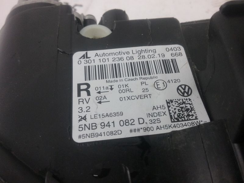 Фара передняя правая Volkswagen Tiguan 2 LED