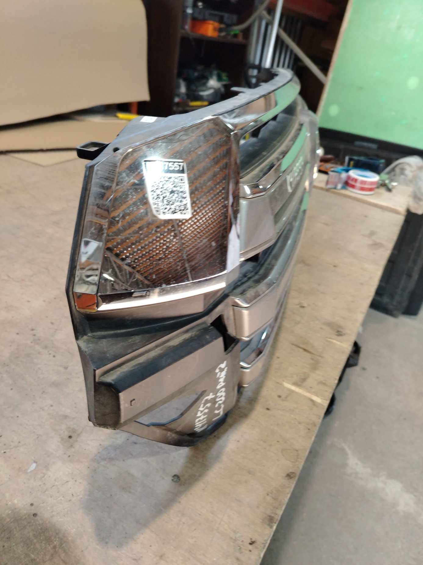Решетка радиатора Toyota Land Cruiser 200 Restail 2
