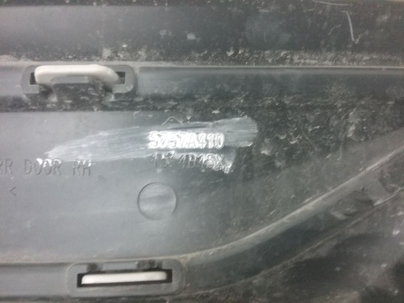 Накладка двери задней правой Mitsubishi Outlander 3 Restail 2