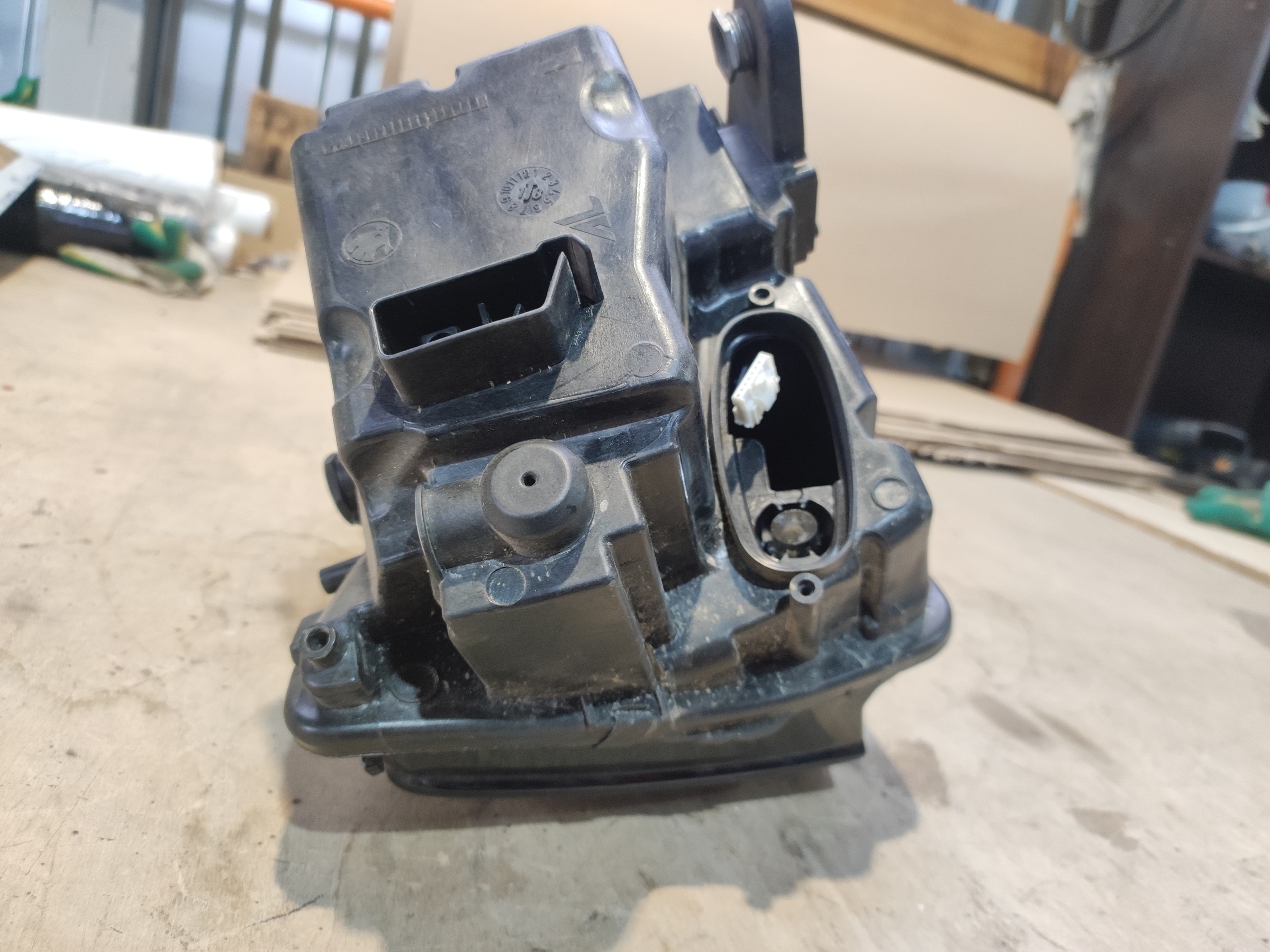 Фара передняя левая Skoda Octavia A7 Restail LED