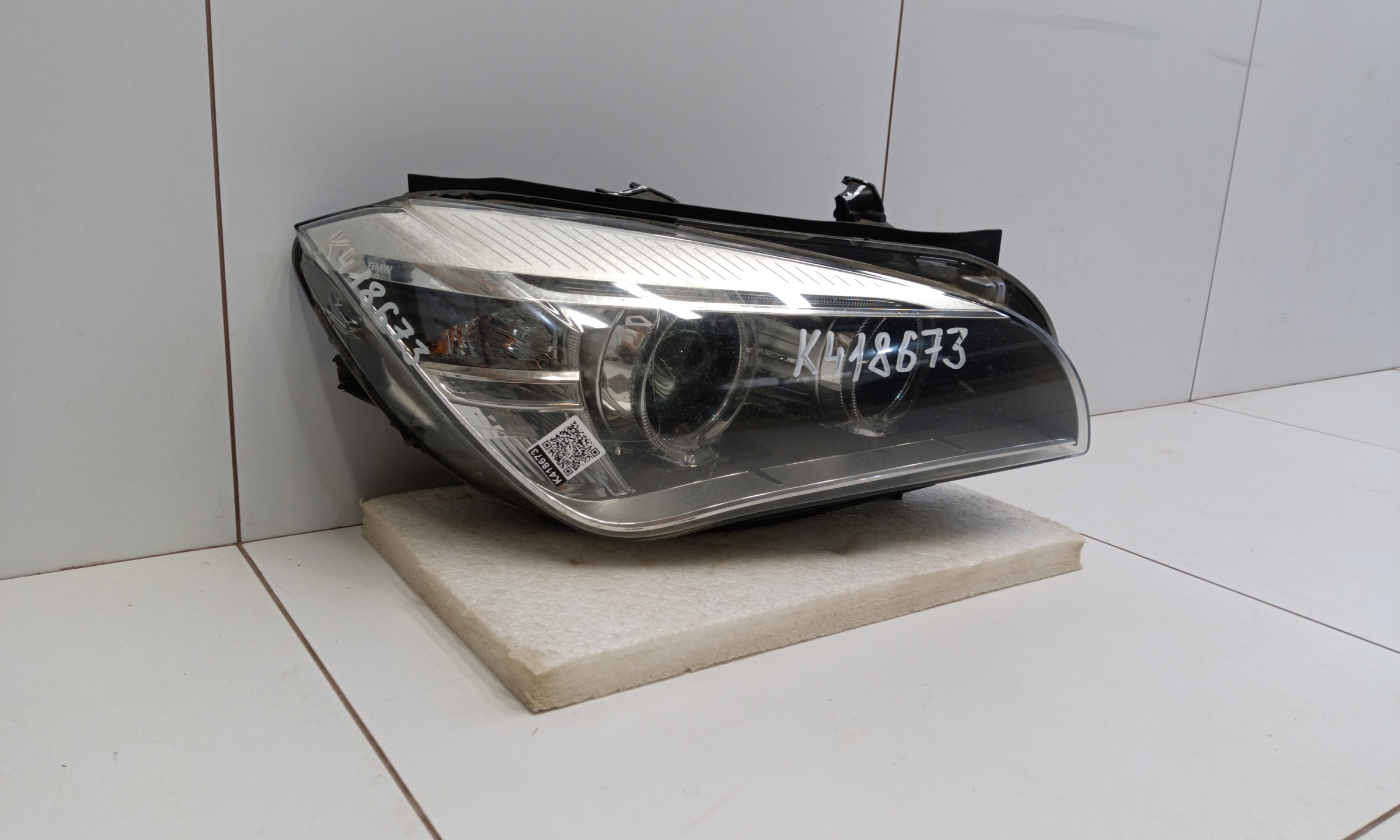 Фара передняя правая BMW X1 E84 Restail ксенон