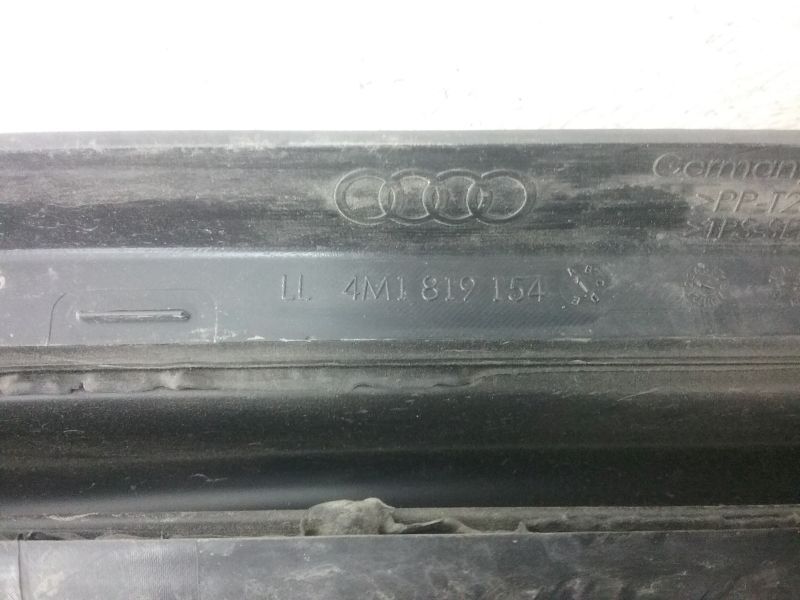 Решетка жабо Audi Q7 2