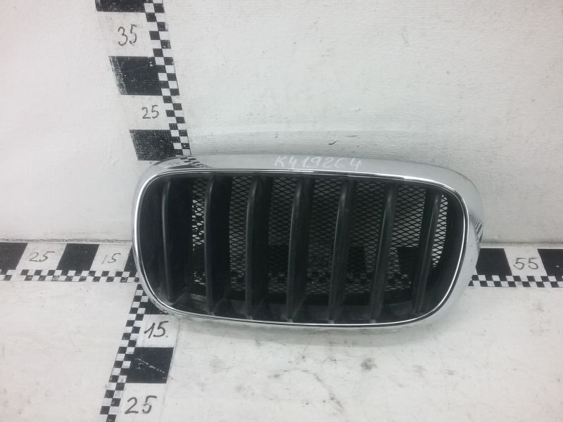 Решетка радиатора левая BMW X5 F15