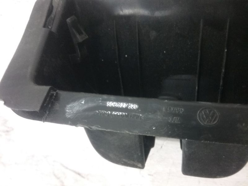 Кожух замка крышки багажника Volkswagen Jetta 6