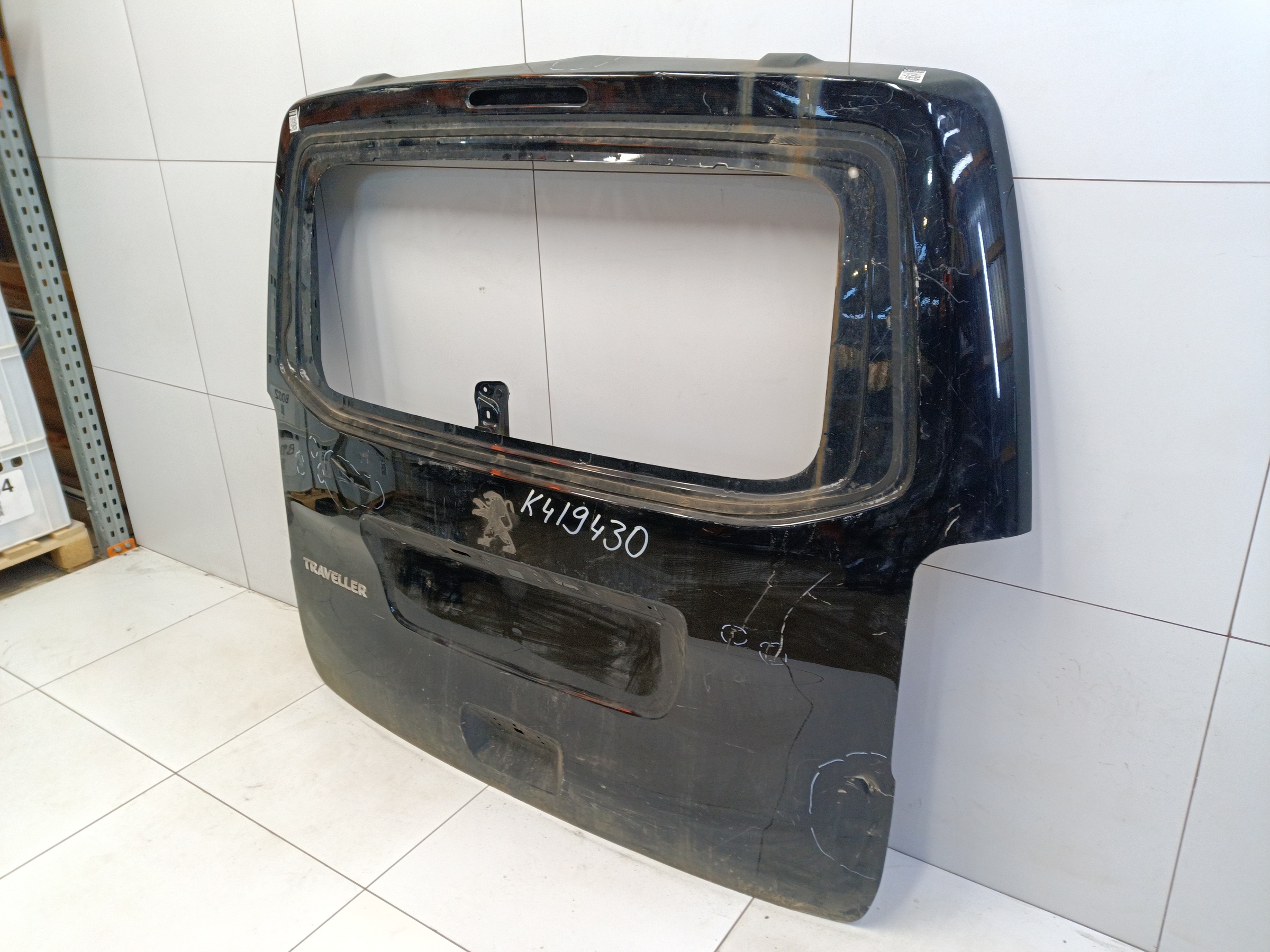 Крышка багажника Peugeot Traveller