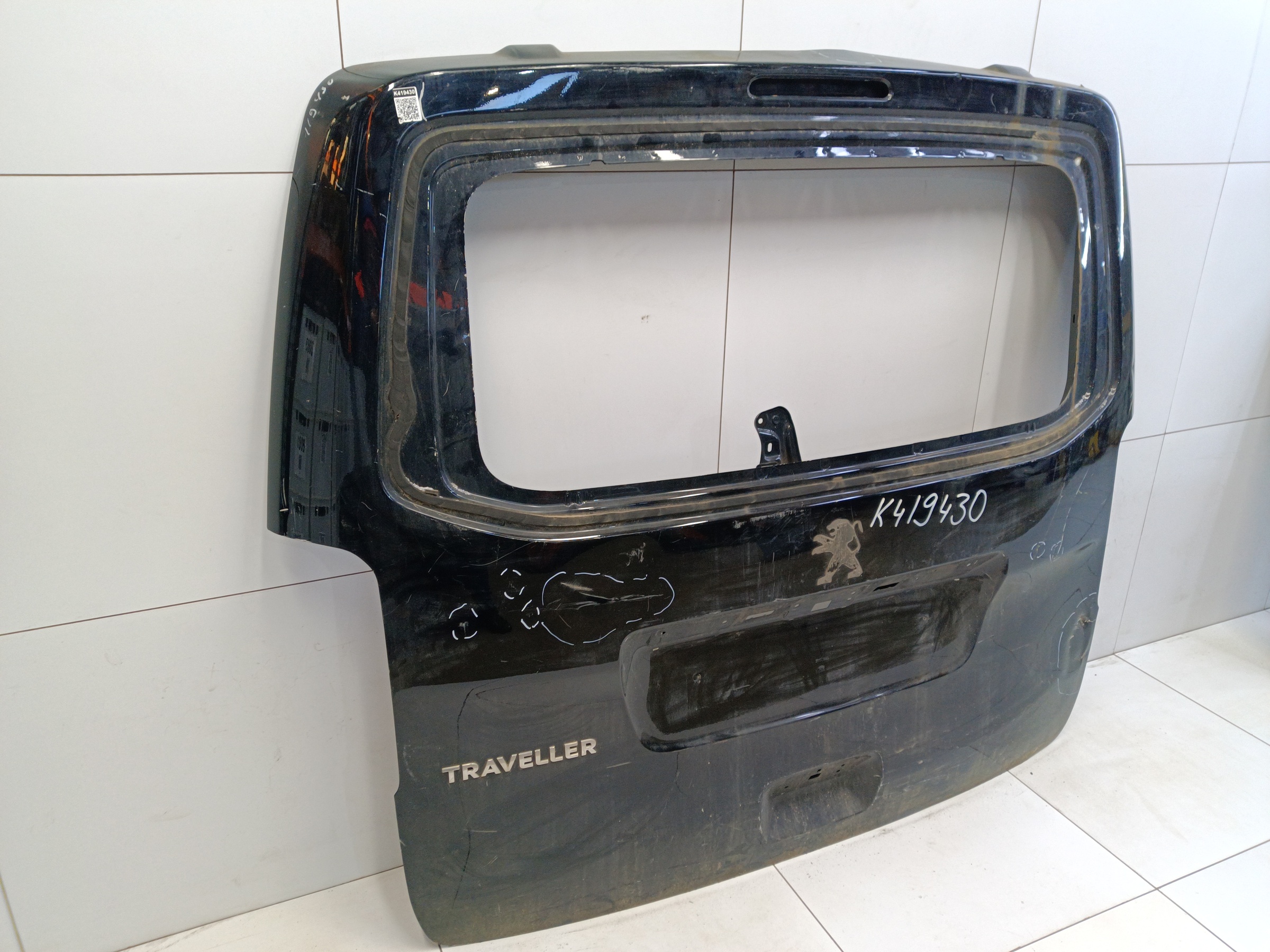 Крышка багажника Peugeot Traveller