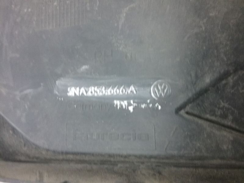 Решетка переднего бампера правая Volkswagen Tiguan 2
