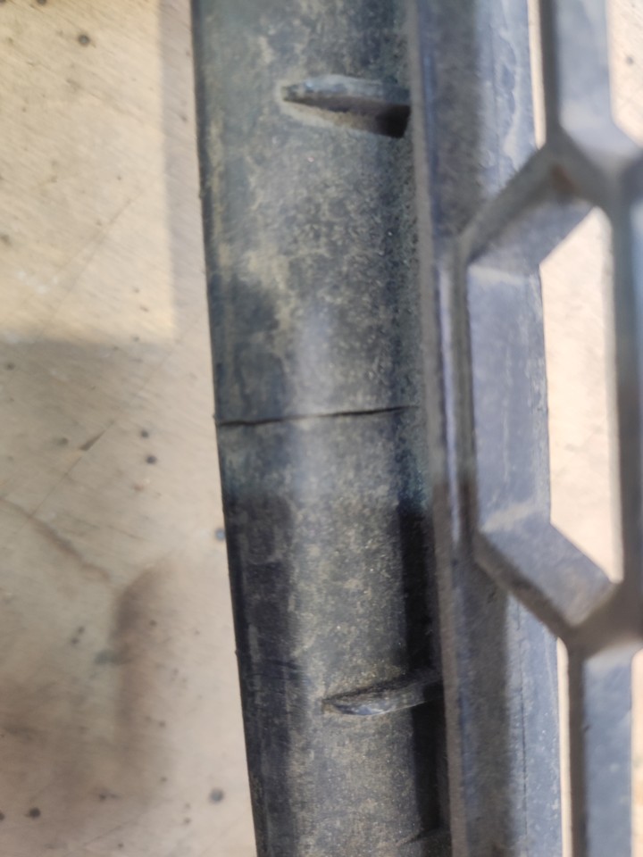 Решетка переднего бампера BMW X5 E70 Restail