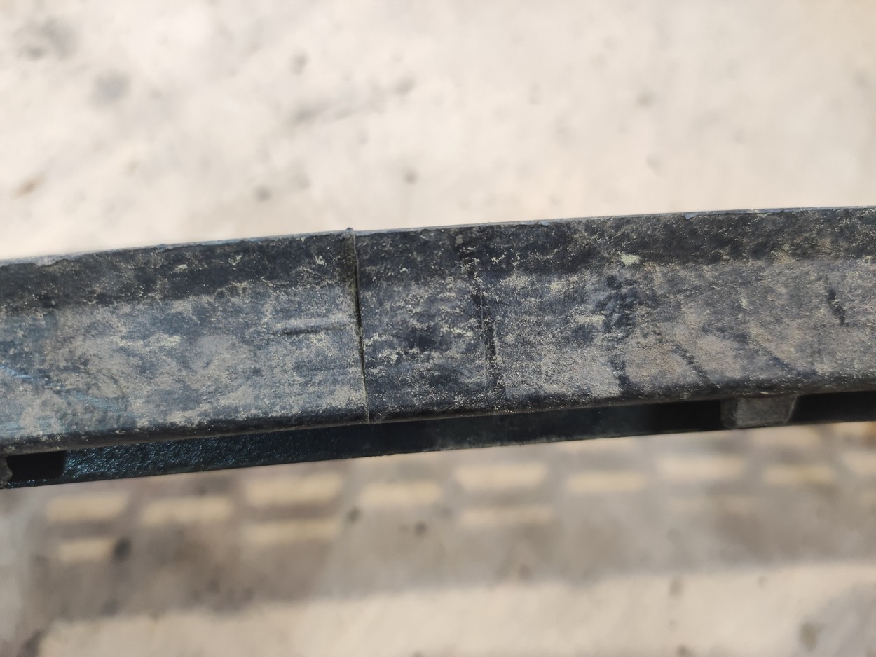 Решетка переднего бампера BMW X5 E70 Restail