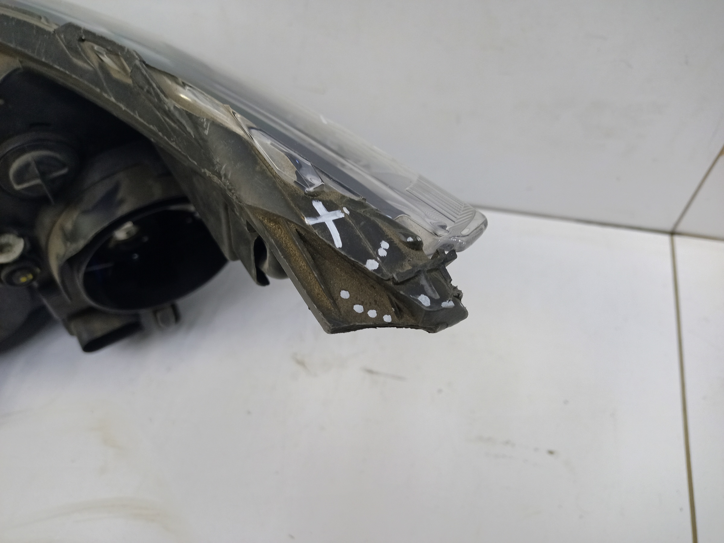 Фара передняя правая Ford Tourneo Custom галоген черная