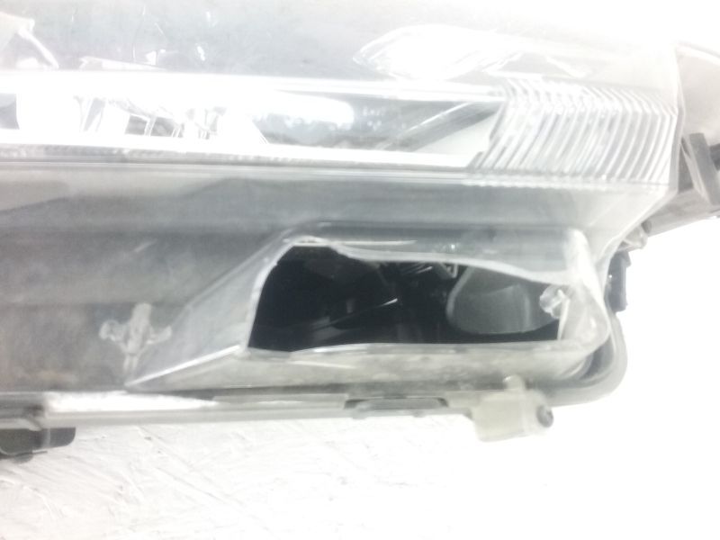 Фара передняя правая Mitsubishi Outlander 3 Restail 2 галоген