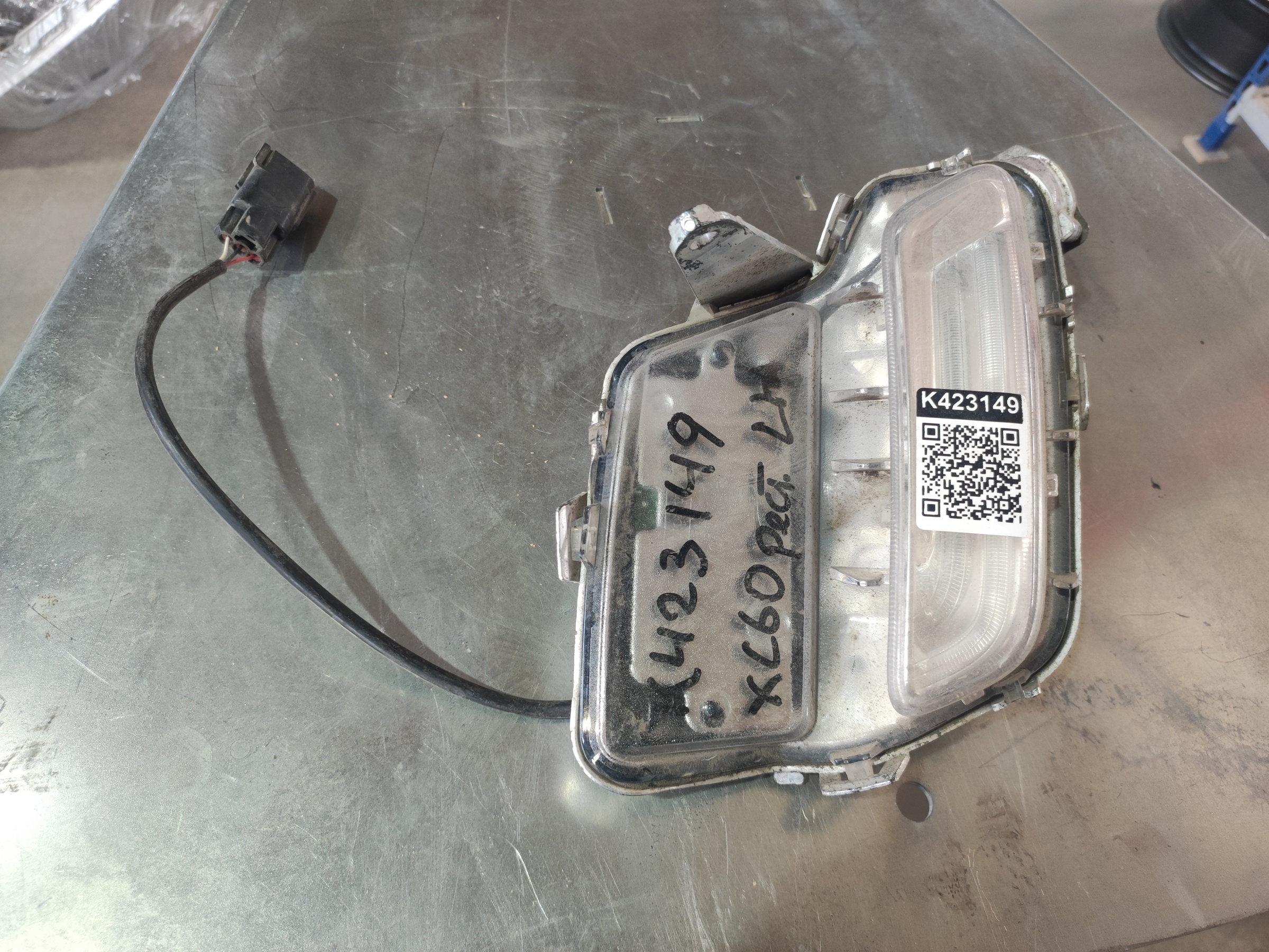 Фара ПТФ передняя левая Volvo XC60 Restail LED