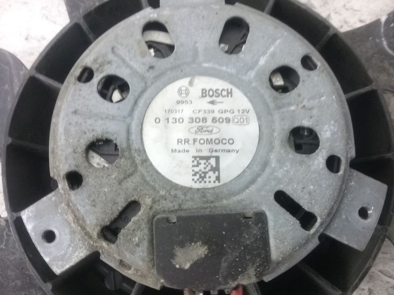 Вентилятор охлаждения двигателя Ford Focus 3